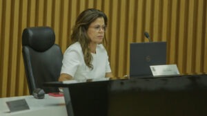 procuradora-geral do Ministério Público de Contas (MPC/SC), Cibelly Farias.